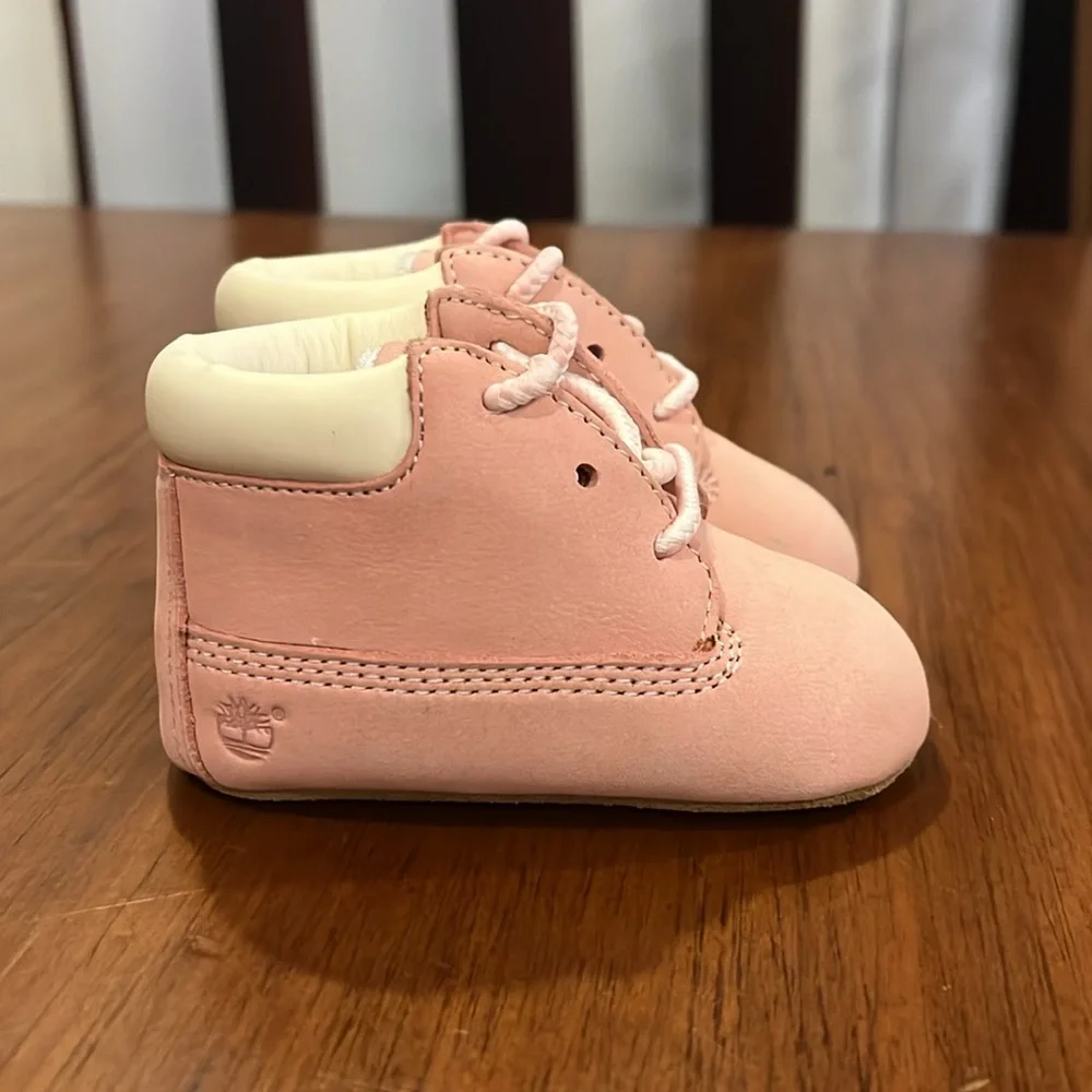 Timberland Infant Baby Crib Booties Boots Crib Shoes Girls Size 1 - 3/6 Months